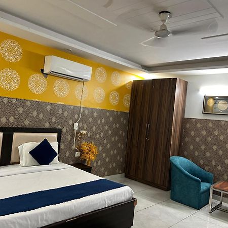Tanvi Premium Residency Near Artemis Hospital, Gurugram Hotel Gurgaon Eksteriør billede