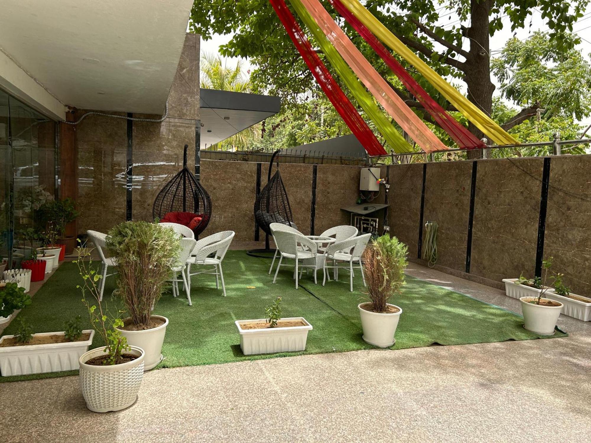 Tanvi Premium Residency-Close To Artemis, Medanta & Fortis Gurgaon Eksteriør billede
