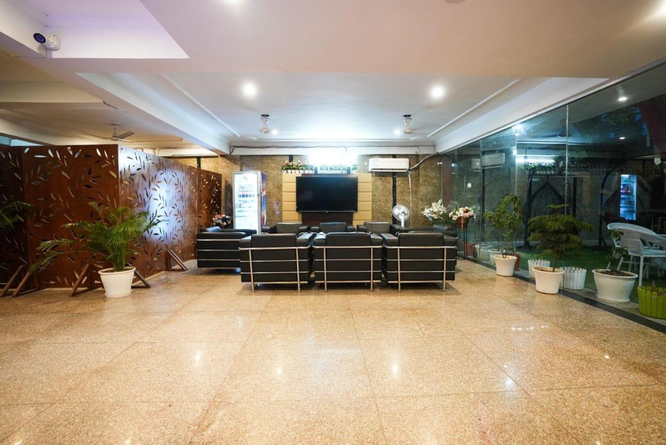 Tanvi Premium Residency Near Artemis Hospital, Gurugram Hotel Gurgaon Eksteriør billede