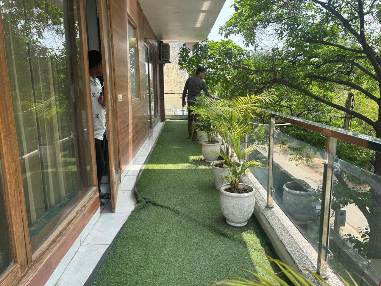 Tanvi Premium Residency Near Artemis Hospital, Gurugram Hotel Gurgaon Eksteriør billede
