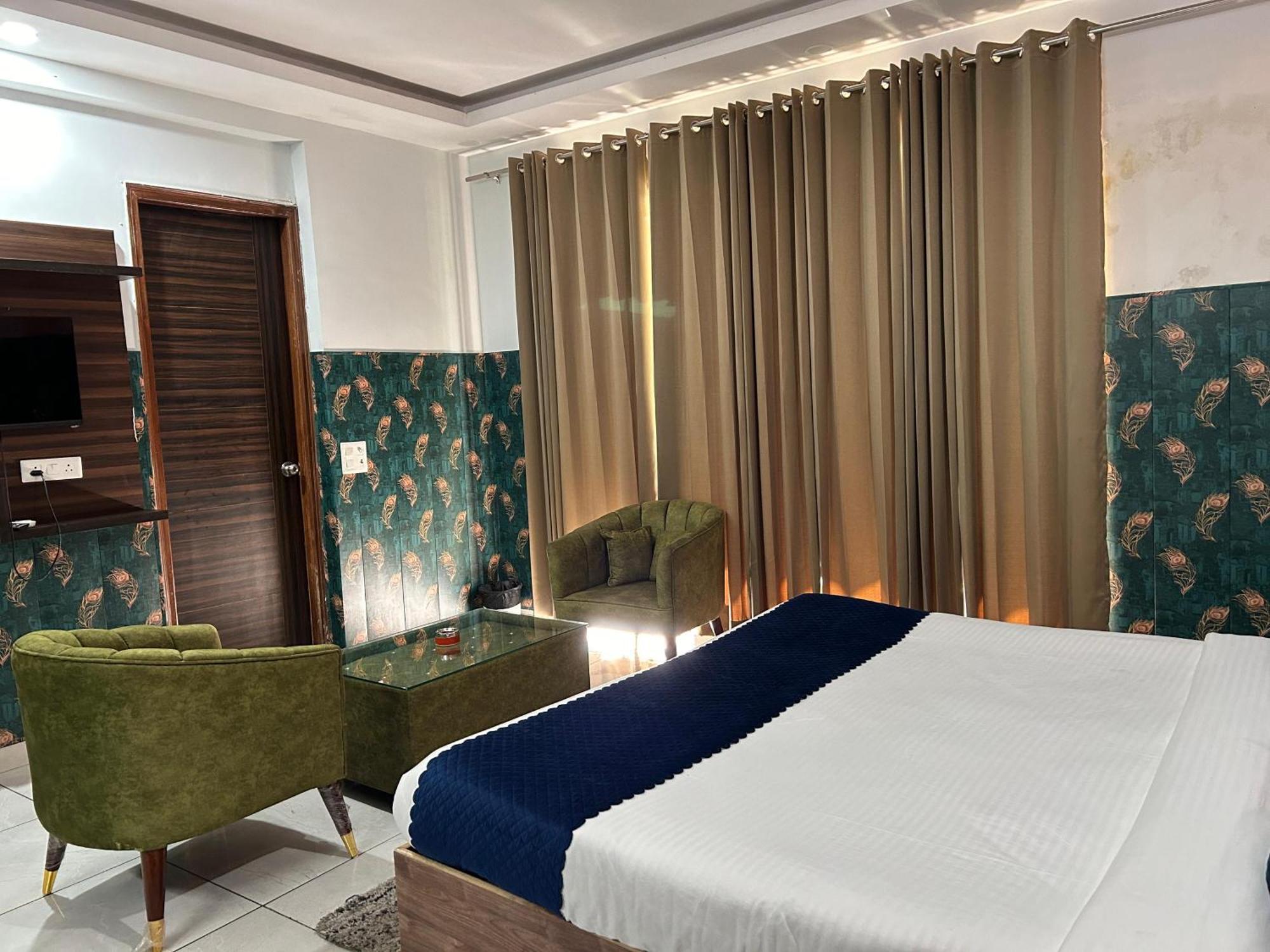 Tanvi Premium Residency-Close To Artemis, Medanta & Fortis Gurgaon Eksteriør billede